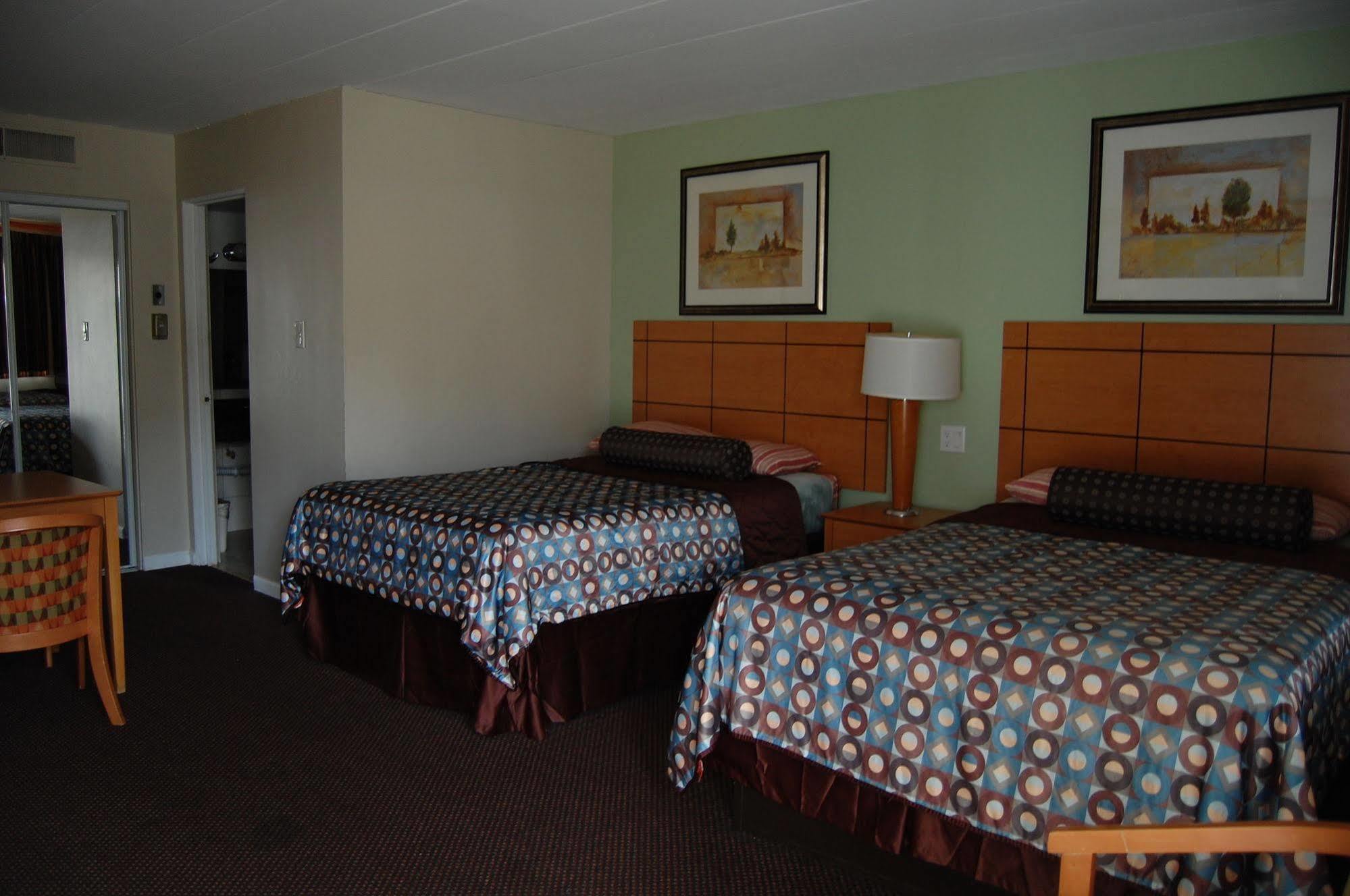 Colony Motel Brookfield Dış mekan fotoğraf